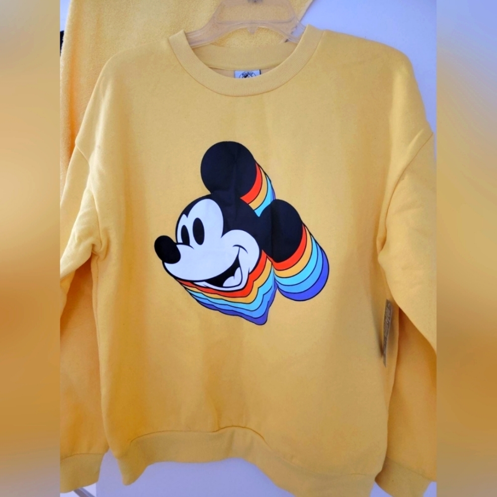 Vintage Mickey Mouse Pullover Sweater